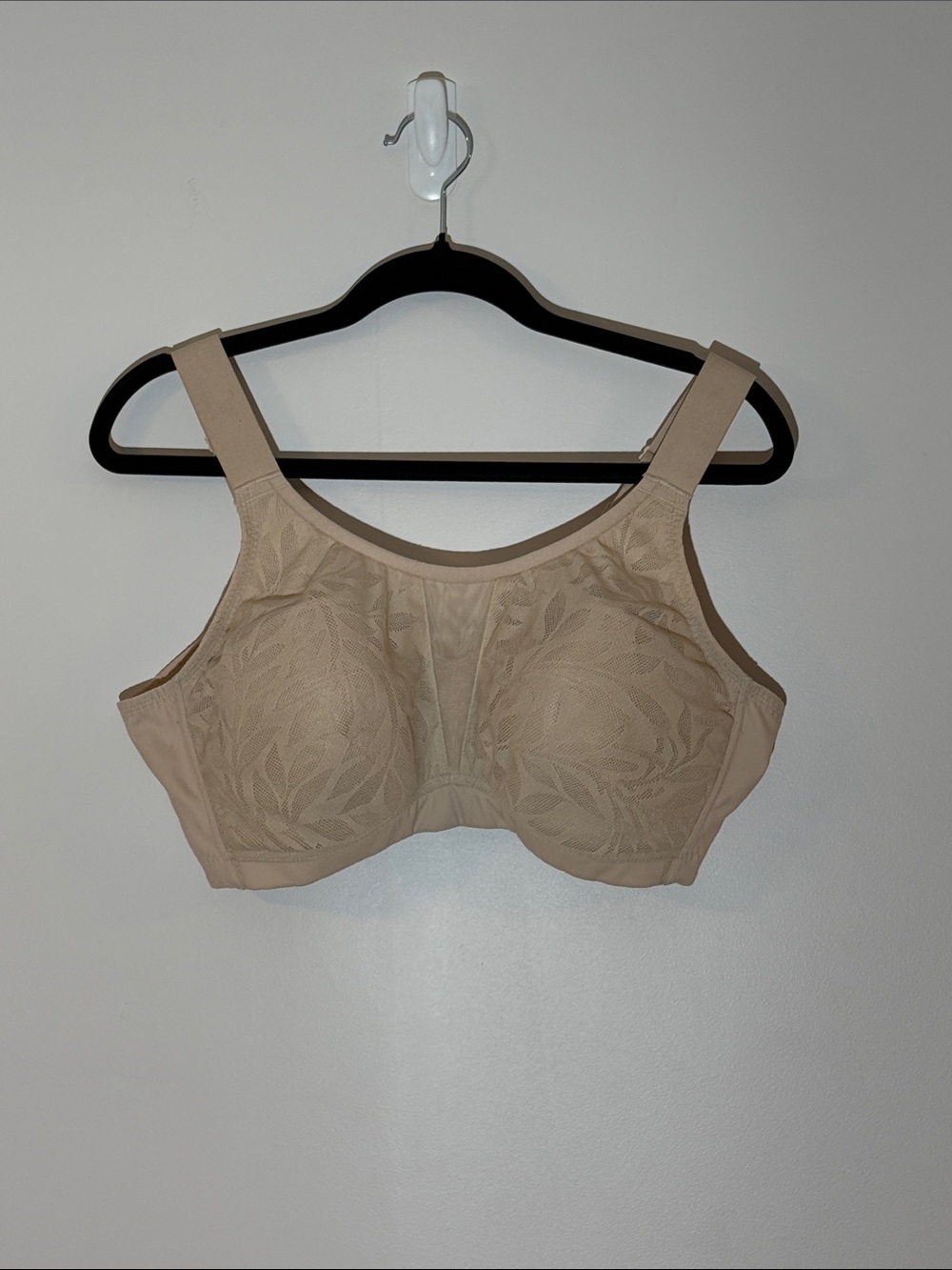 Full-Coverage Support Bra in Nude
